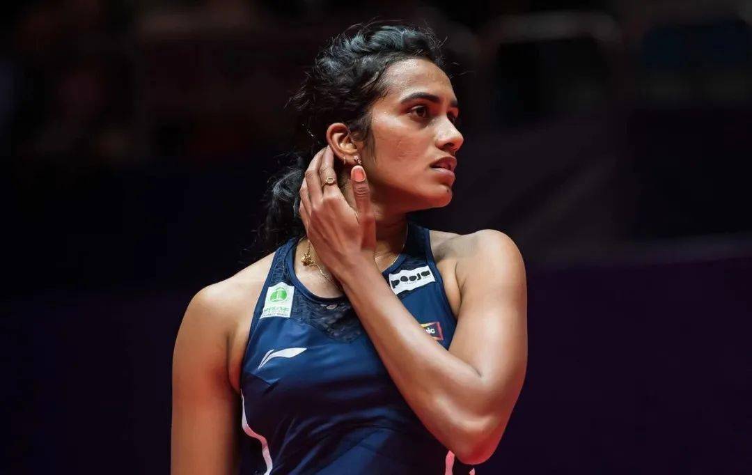 泰国羽毛球队险胜法国羽毛球队，马琳完成帽子戏法