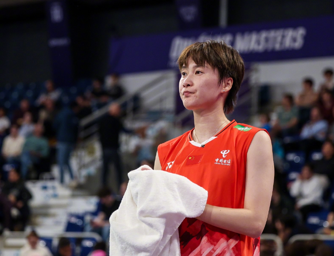 丹麦队翻盘中国队，陈雨菲点燃赛场
