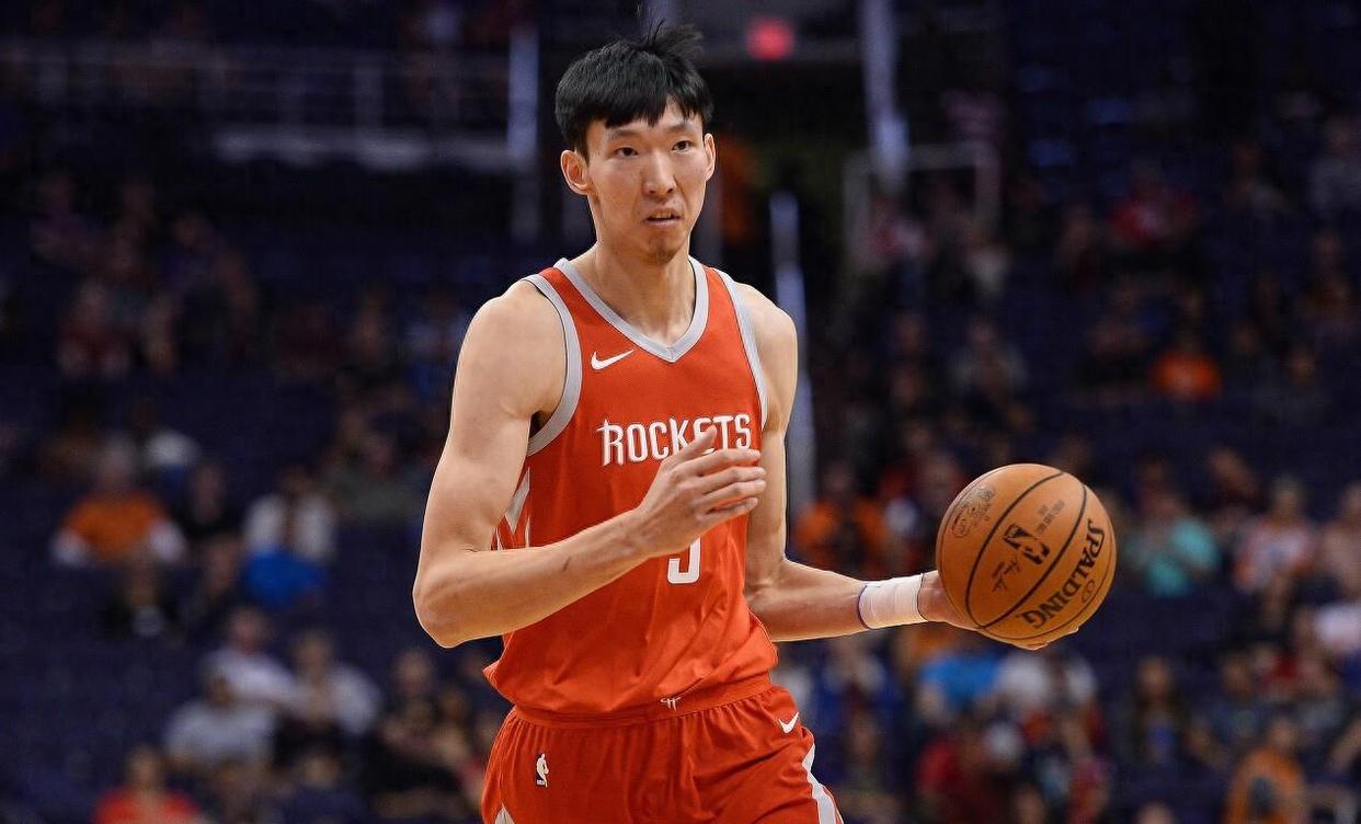 爵士翻盘辽宁队,周琦点燃赛场 爵士翻盘辽宁队,周琦点燃赛场