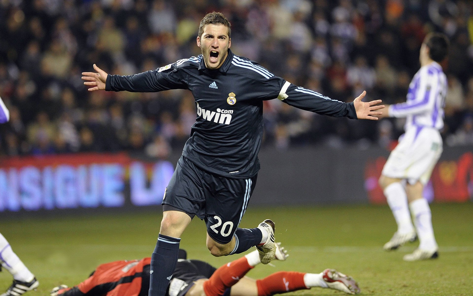 跨界隐喻，当乌克兰收割阿根廷遇见李刚仁的抢七传奇—唯一性叙事下的竞技启示