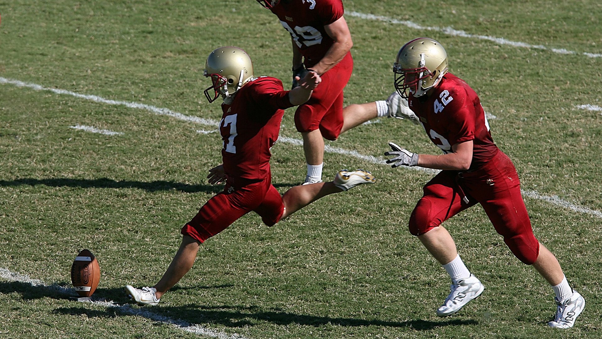 绿茵场上的绝杀与乒乓台前的统帅，当葡萄牙利刃穿透韩国铁壁，奥恰洛夫率队书写团队传奇